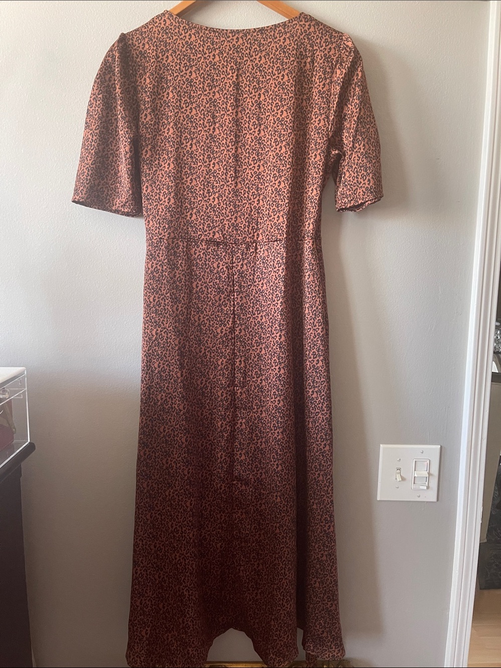 bobeau Rust Leopard High-Low Wrap Dress - Picture 6 of 9